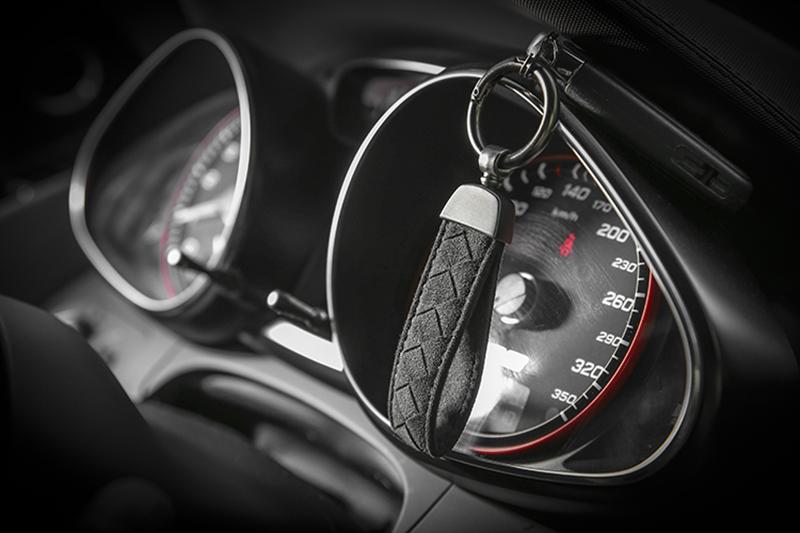 Pinalloy Synthetic Cashmere Made Fiber Car Key Chain Key Ring Gift Pack - Pinalloy Online Auto Accessories Lightweight Car Kit